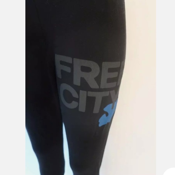 Black free city sweatpants - Picture 4 of 4